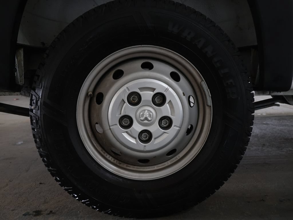 Used 2023 RAM ProMaster 2500 FWD image 32