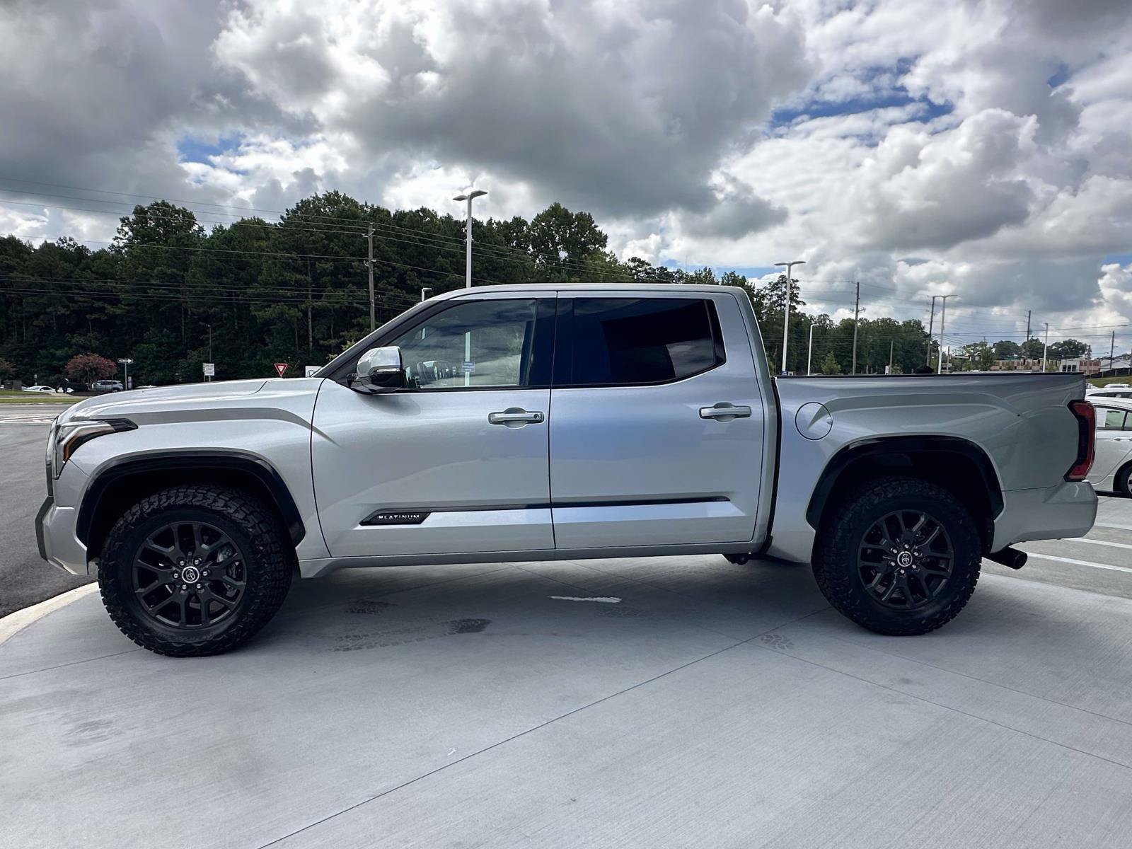 Used 2023 Toyota Tundra Platinum AWD/4WD image 23