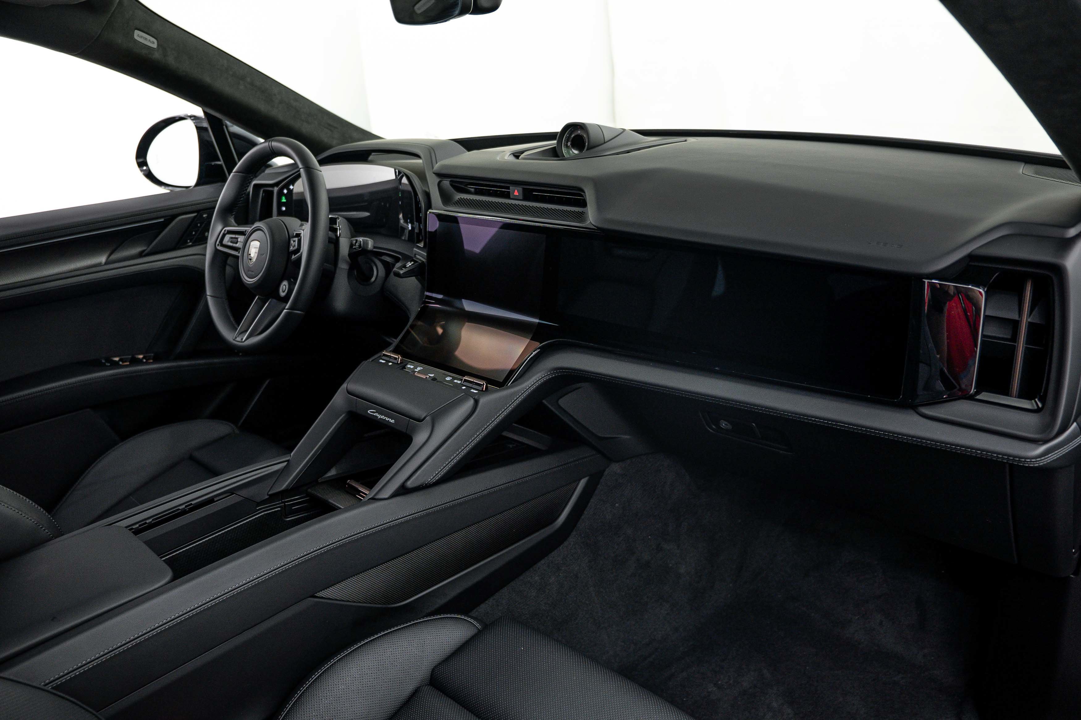 New 2026 Porsche Cayenne Turbo AWD/4WD image 12
