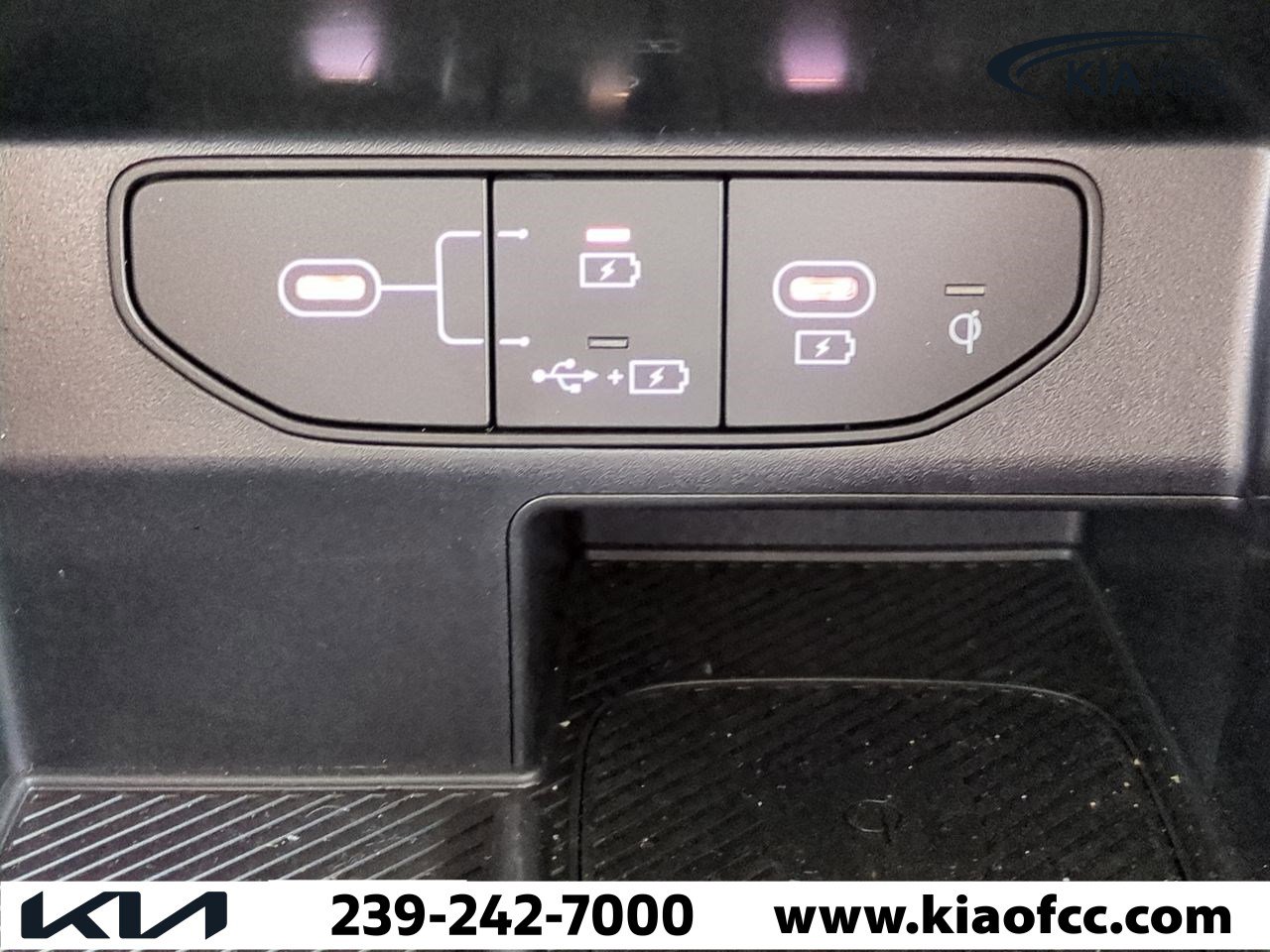 Used 2025 Kia Sorento S w/ Panoramic Sunroof Package image 23