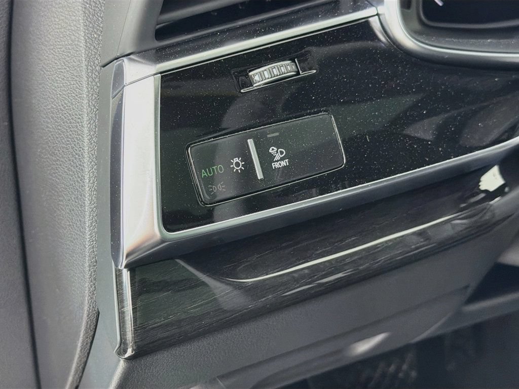New 2026 Audi Q8 Premium Plus AWD/4WD image 10