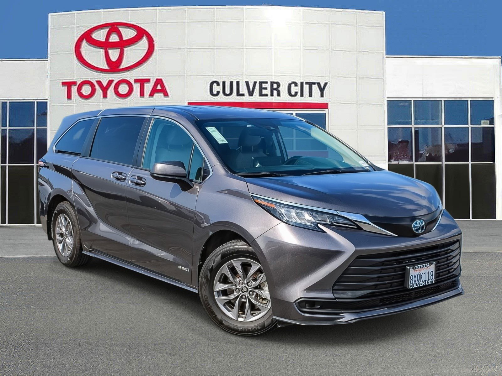 Used 2021 Toyota Sienna LE