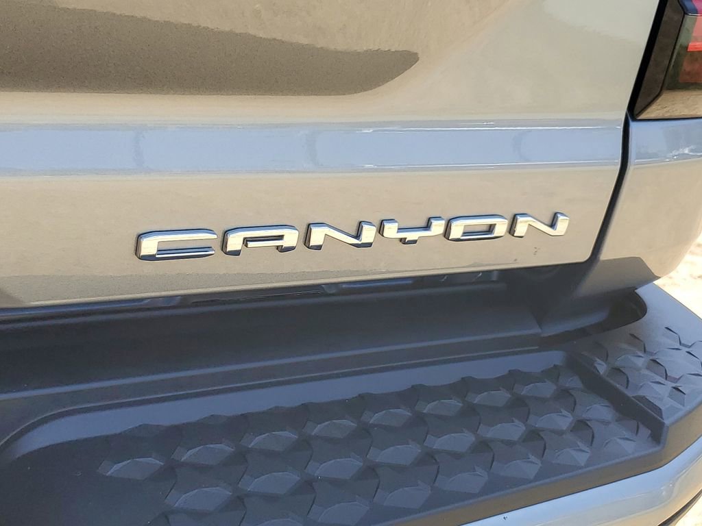 Used 2024 GMC Canyon Denali AWD/4WD image 8