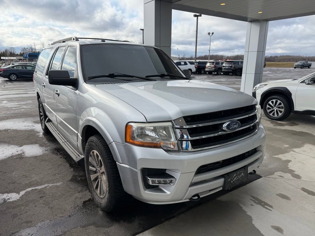 Used 2017 Ford Expedition EL XLT w/ Equipment Group 202A image 3