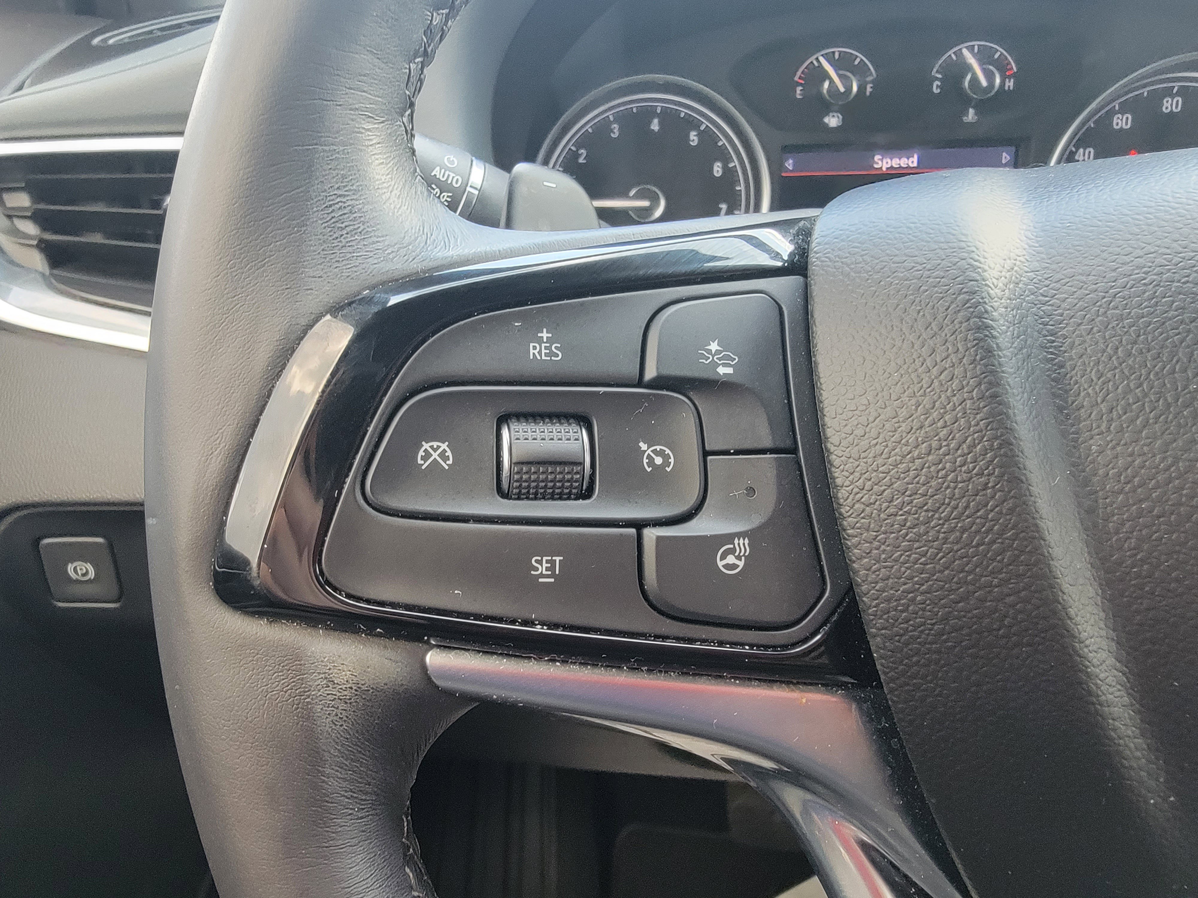 Used 2023 Buick Enclave Essence image 21