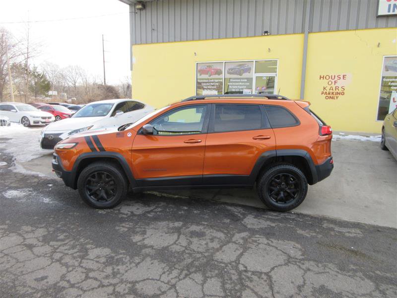 Used 2016 Jeep Cherokee Trailhawk w/ Comfort/Convenience Group image 2