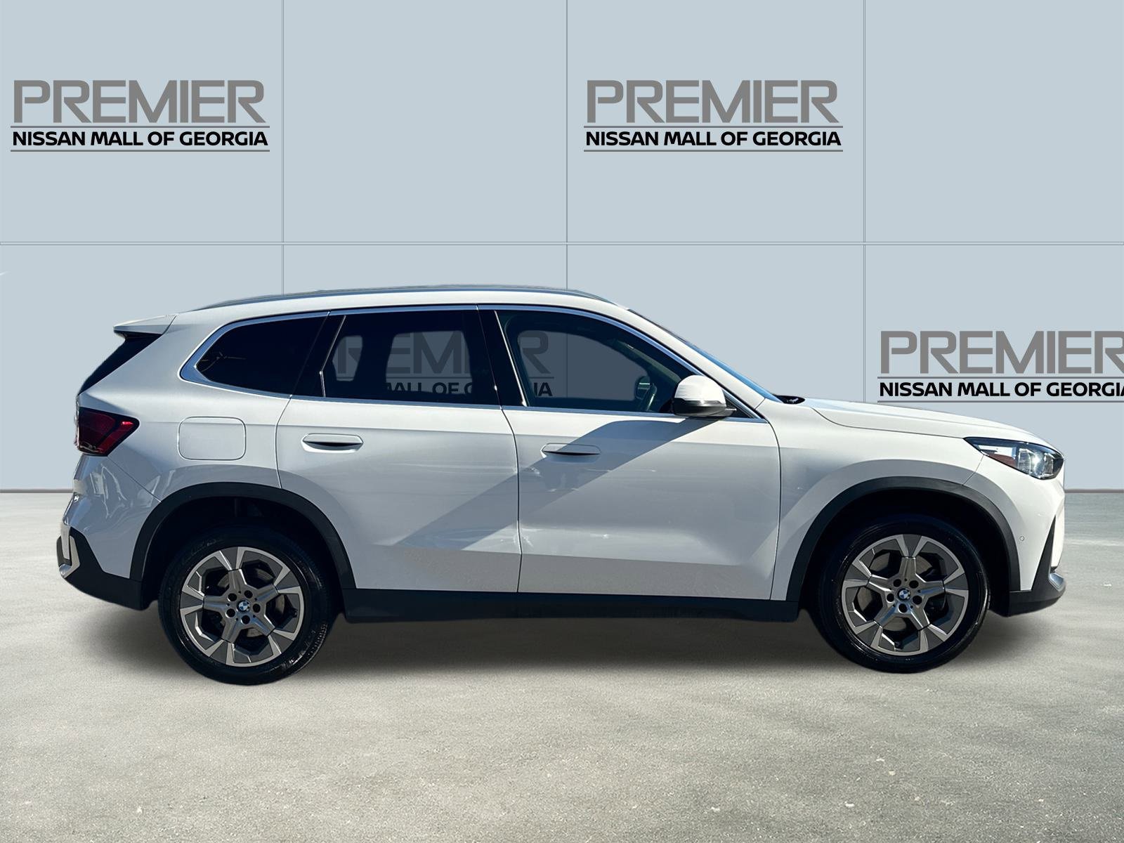 Used 2023 BMW X1 xDrive28i image 4