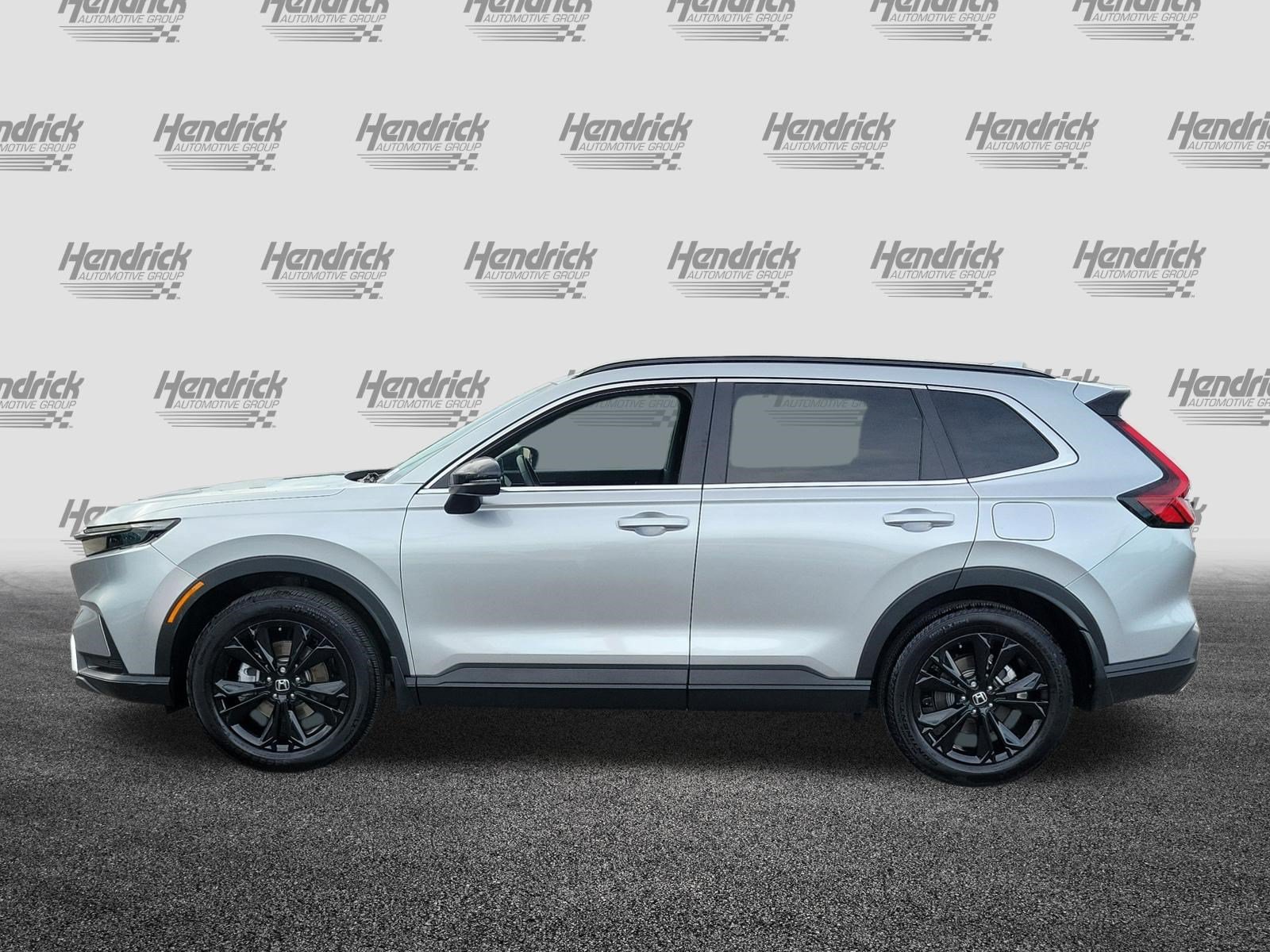 Used 2025 Honda CR-V Sport Touring image 4