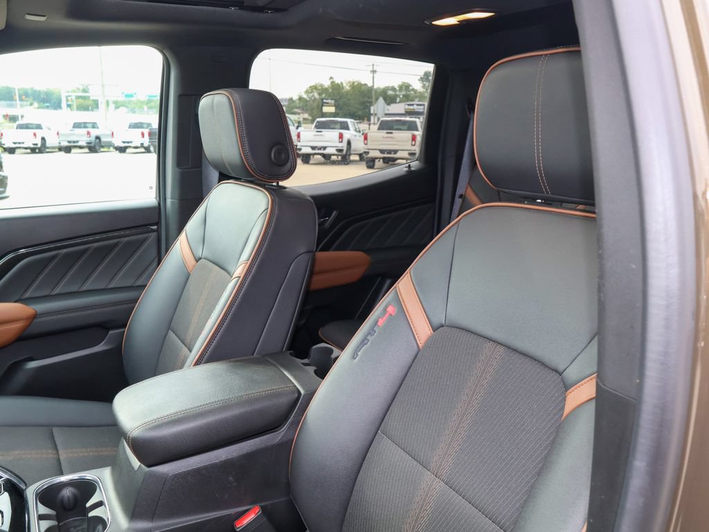 Used 2023 GMC Canyon AT4 w/ Canyon Safety Plus Package AWD/4WD image 9