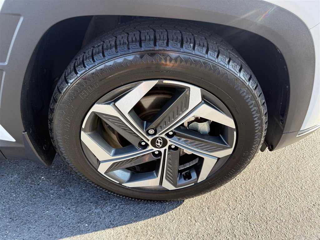 Used 2023 Hyundai Tucson Limited image 8