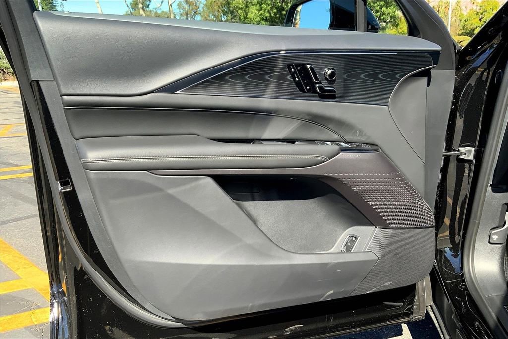 New 2026 Cadillac Lyriq Luxury image 11