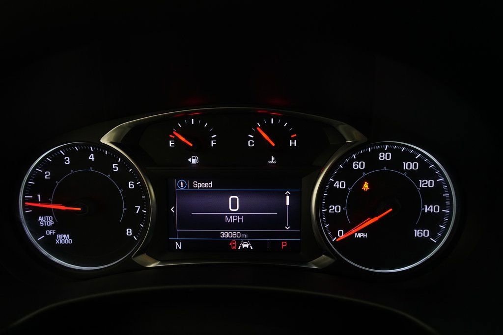 Used 2023 GMC Terrain SLE w/ Driver Convenience Package image 2