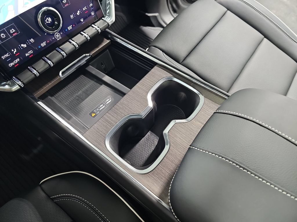 New 2027 GMC Acadia Denali w/ LPO, Floor Liner Package AWD/4WD image 28