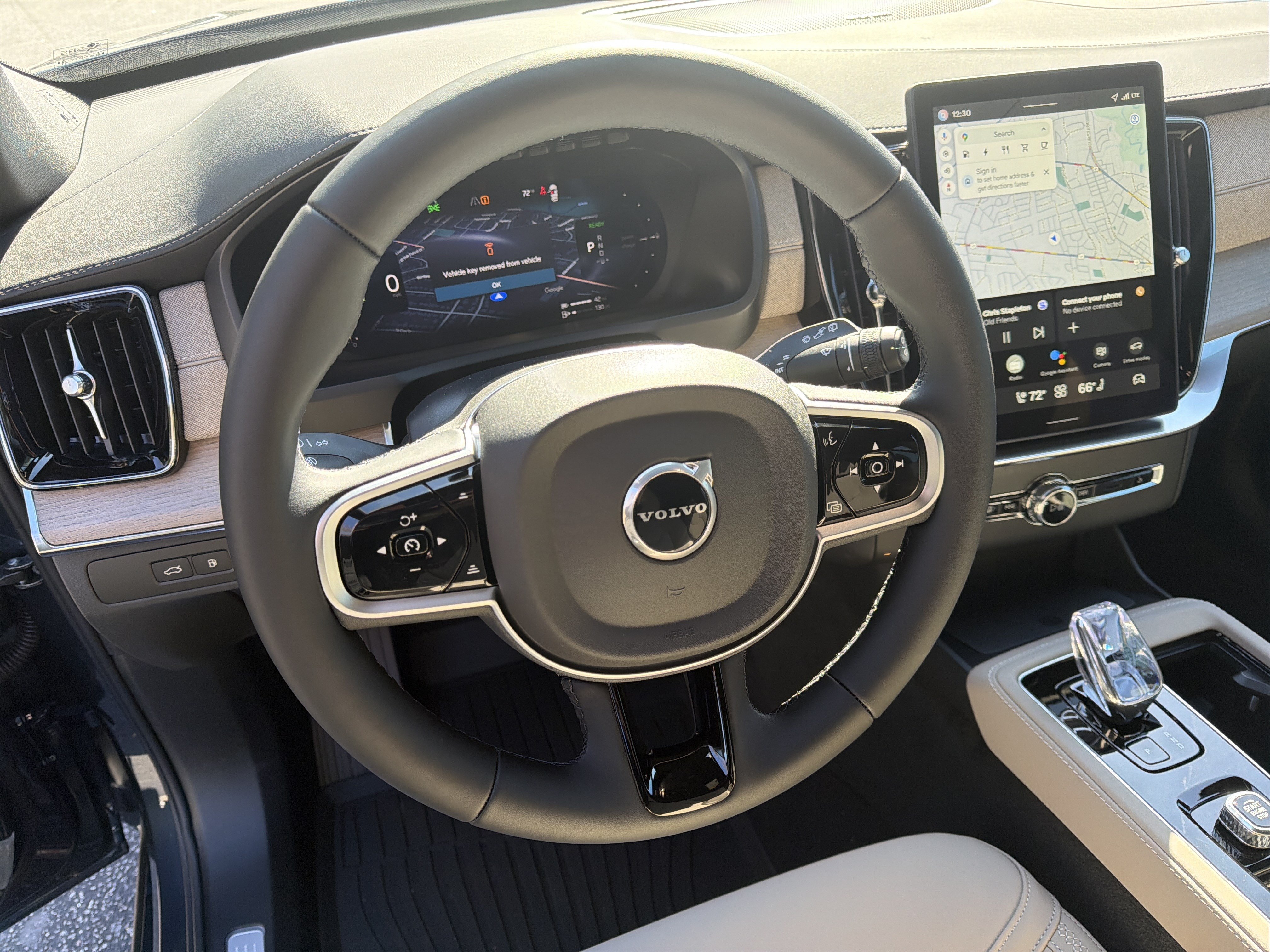 Used 2026 Volvo XC90 T8 Plus w/ Protection Package Premier AWD/4WD image 19