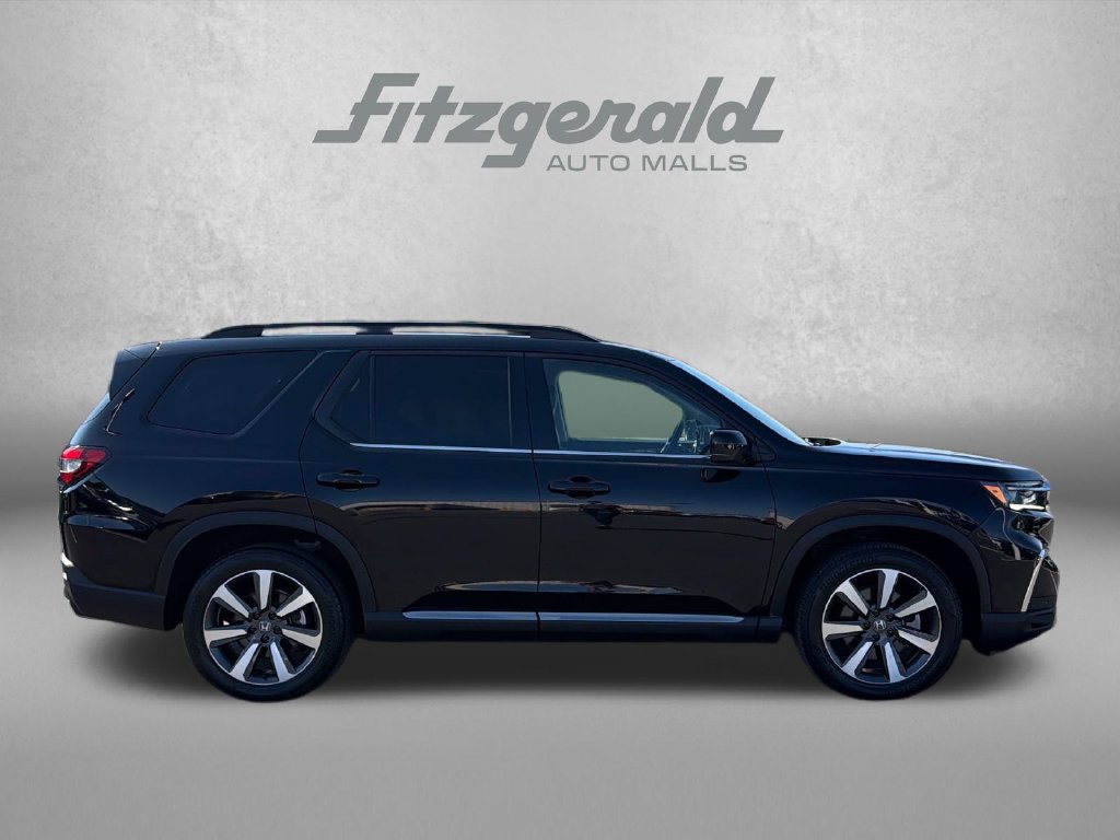 Used 2024 Honda Pilot Touring image 9