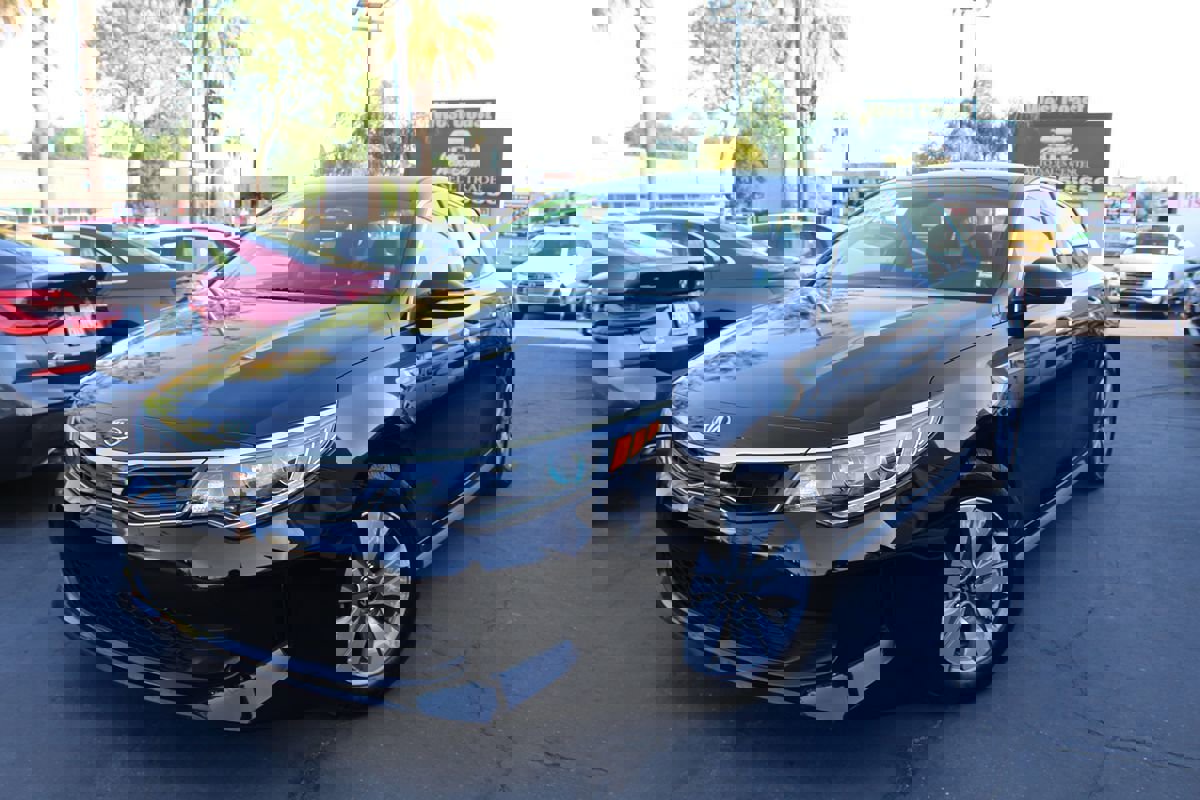 Used 2019 Kia Optima EX image 35