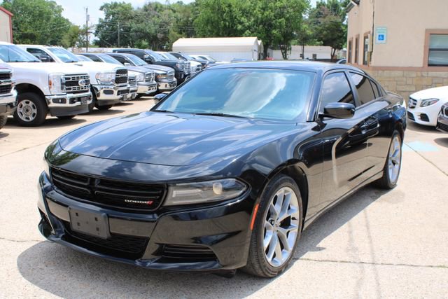 Used 2020 Dodge Charger SXT w/ Plus Group RWD image 7