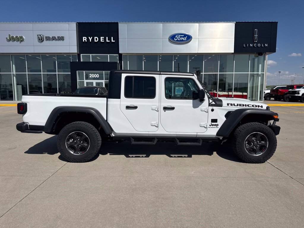Used 2022 Jeep Gladiator Rubicon w/ Cold Weather Group AWD/4WD image 2