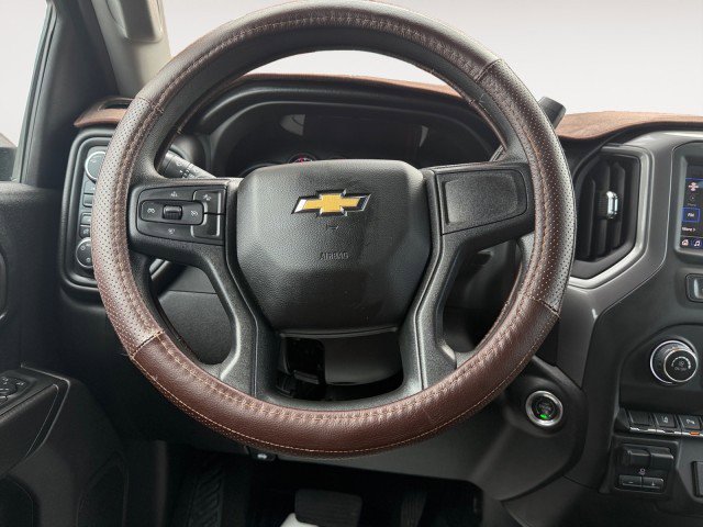 Used 2024 Chevrolet Silverado 2500 Custom w/ Custom Value Package image 8
