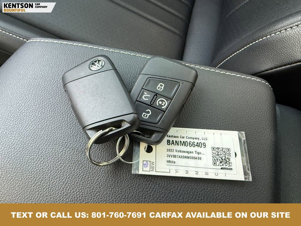 Used 2022 Volkswagen Tiguan SE R-Line image 40
