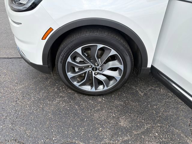 Used 2022 Lincoln Nautilus Reserve AWD/4WD image 32