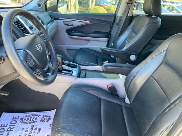 Used 2017 Honda Pilot LX image 12