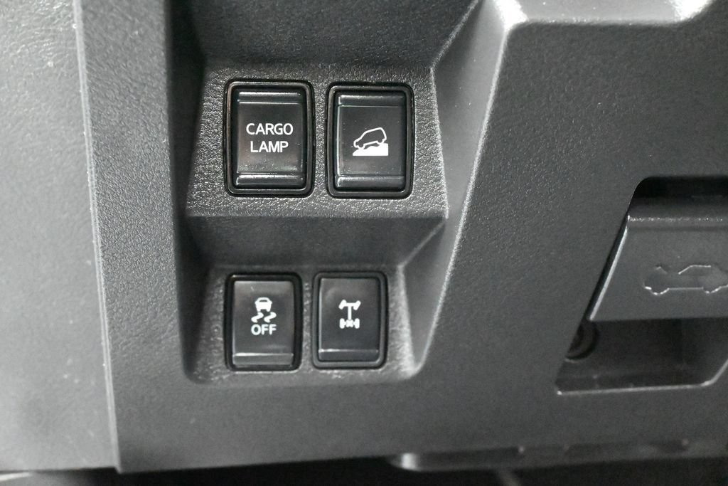 Used 2024 Nissan Frontier PRO-4X w/ Off-Road Protection Package AWD/4WD image 17