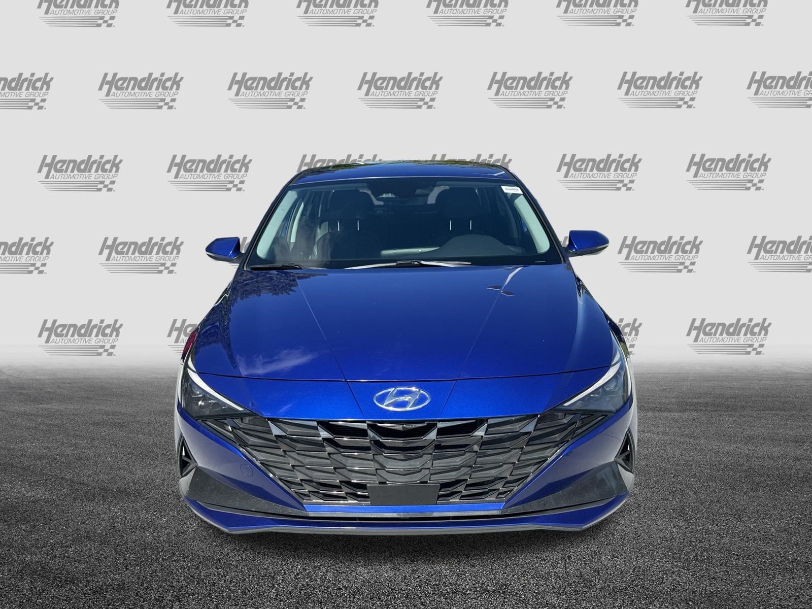 Used 2023 Hyundai Elantra Limited w/ Cargo Package FWD image 3