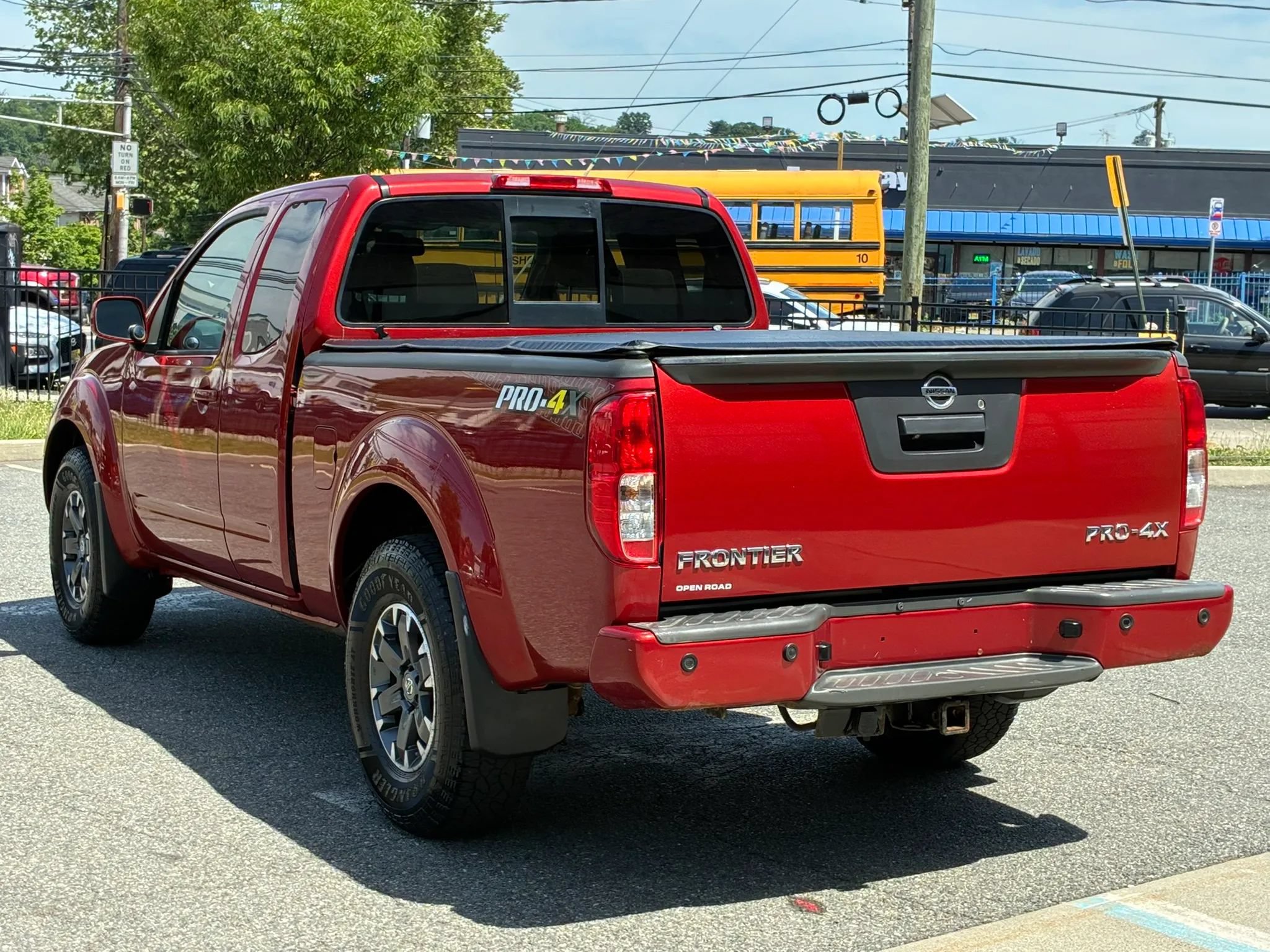 Used 2014 Nissan Frontier PRO-4X AWD/4WD image 5