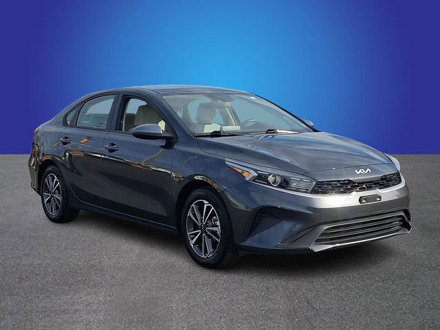 Used 2023 Kia Forte LXS image 3