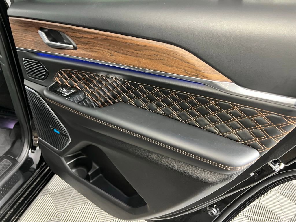 Used 2023 Jeep Grand Cherokee L Summit w/ High Altitude Package AWD/4WD image 35