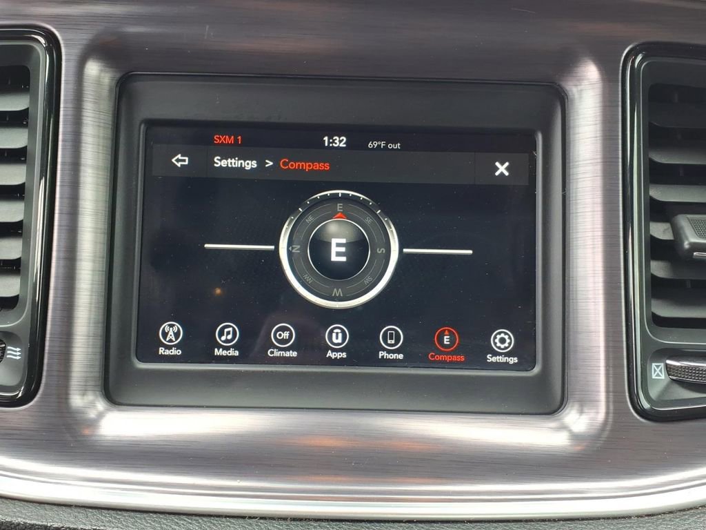 Used 2018 Dodge Challenger R/T RWD image 7