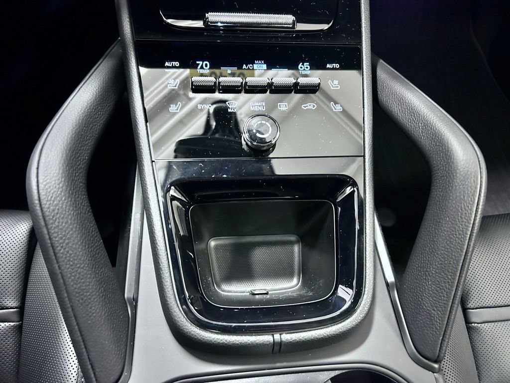 Certified 2026 Porsche Cayenne Coupe image 23