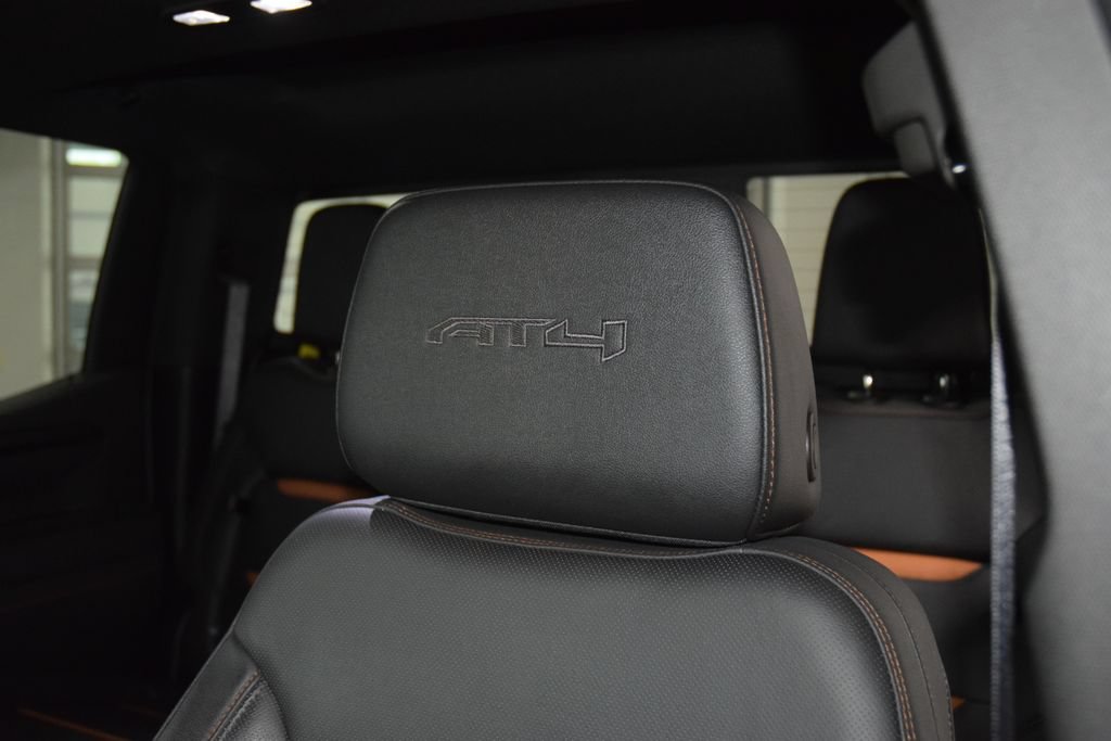Used 2025 GMC Sierra 1500 AT4 w/ AT4 Premium Package AWD/4WD image 41