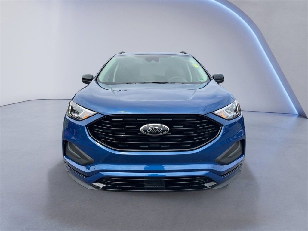 Used 2024 Ford Edge SE w/ Black Appearance Package image 8