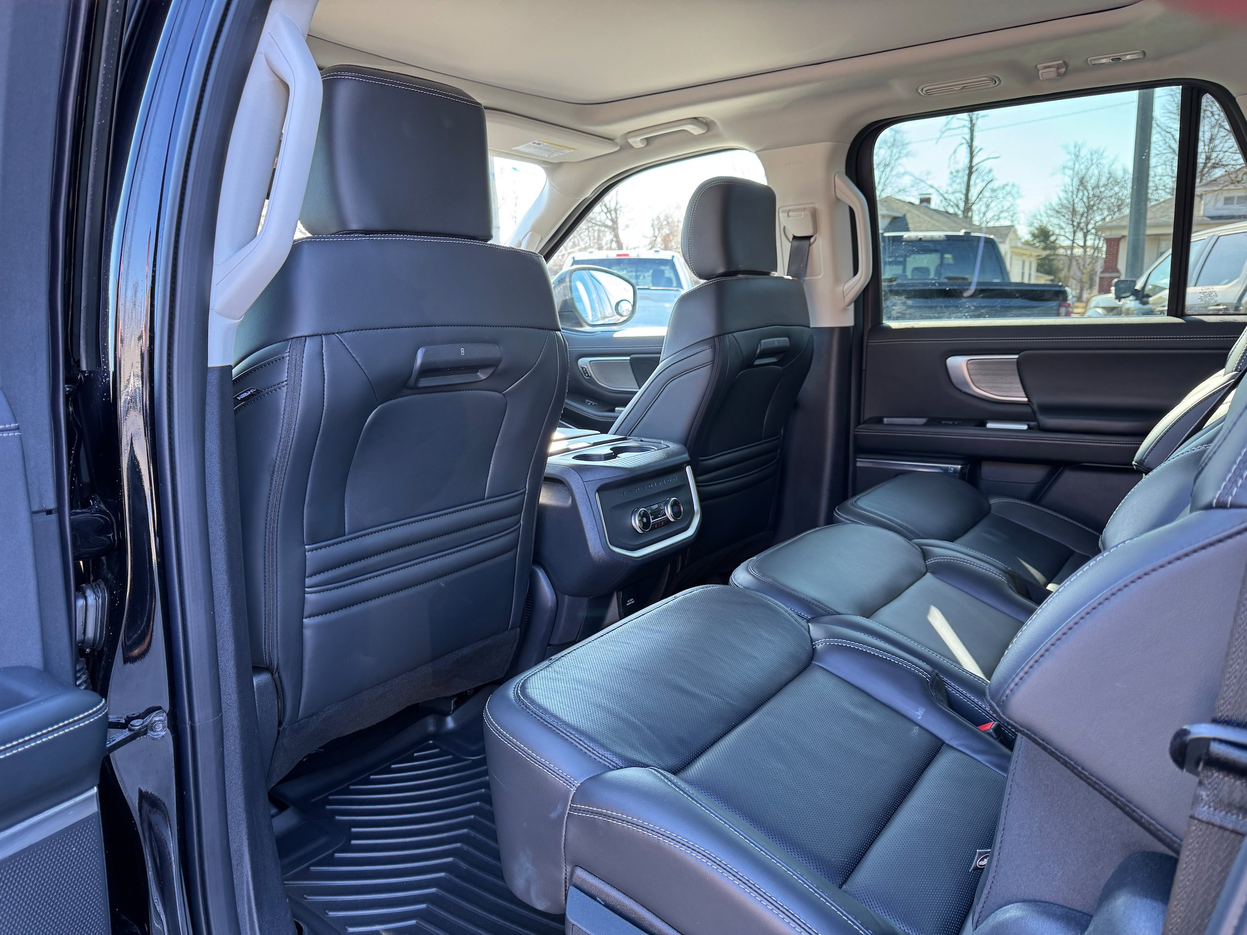 Used 2025 Ford Expedition Max Platinum image 13