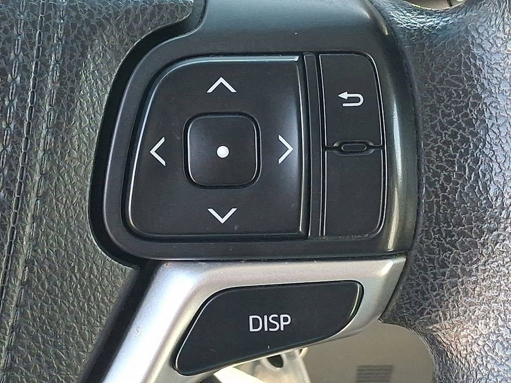 Used 2015 Toyota Sienna LE image 22