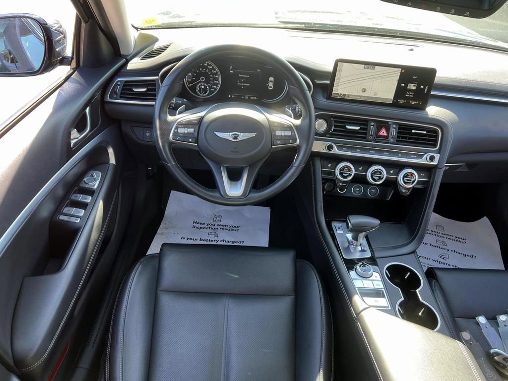 Used 2023 Genesis G70 2.0T image 12