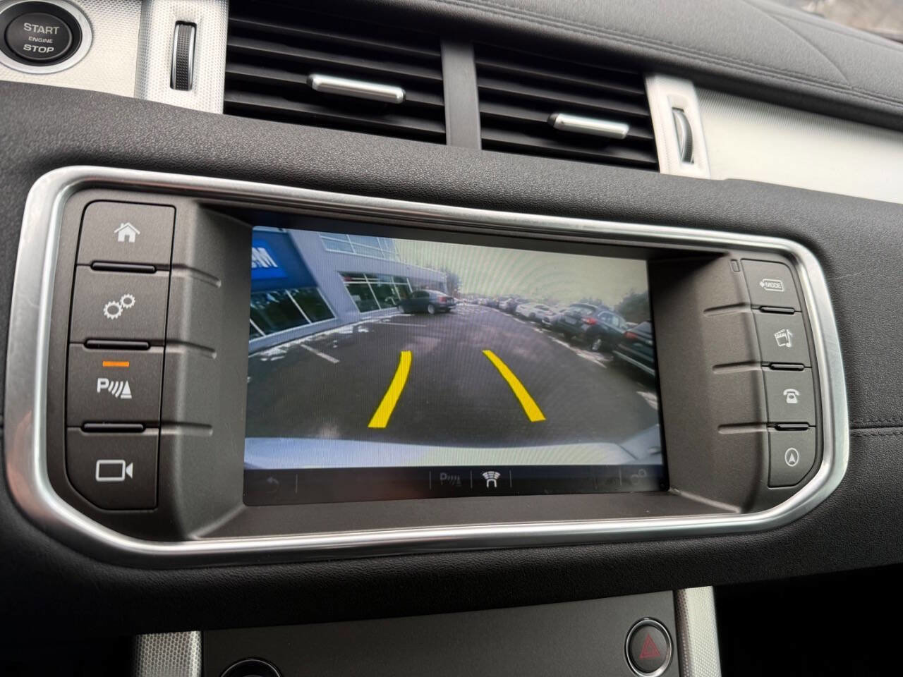 Used 2018 Land Rover Range Rover Evoque image 22