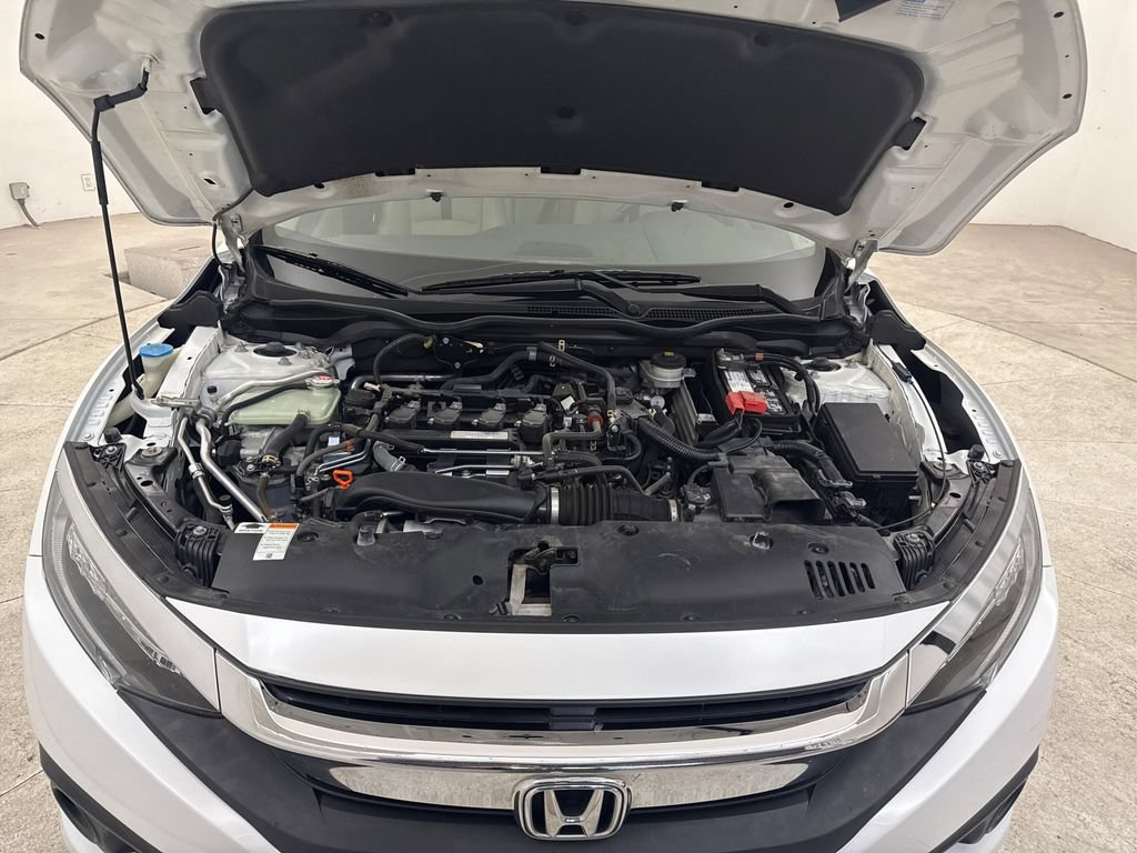 Used 2018 Honda Civic Touring image 10