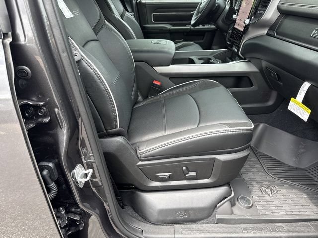 New 2026 RAM 3500 Laramie AWD/4WD image 12