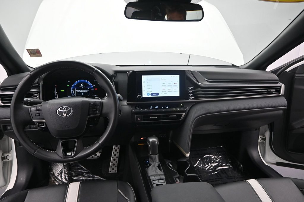 Used 2025 Toyota Camry SE FWD image 39