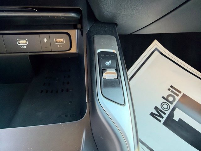Certified 2023 Kia Sorento EX AWD/4WD image 26