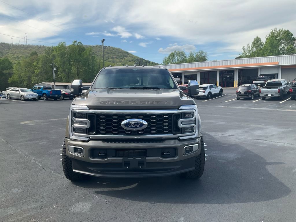 Used 2026 Ford F450 Platinum w/ Platinum Plus Package image 2