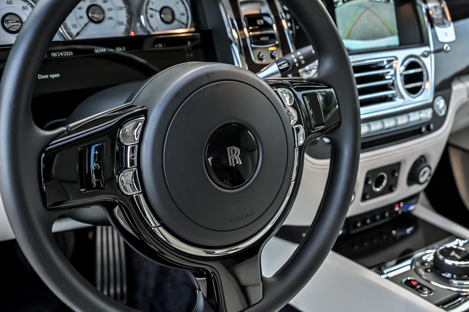 Used 2020 Rolls-Royce Dawn RWD image 29