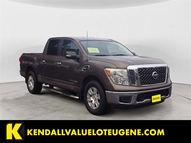 Used 2017 Nissan Titan SV image 7