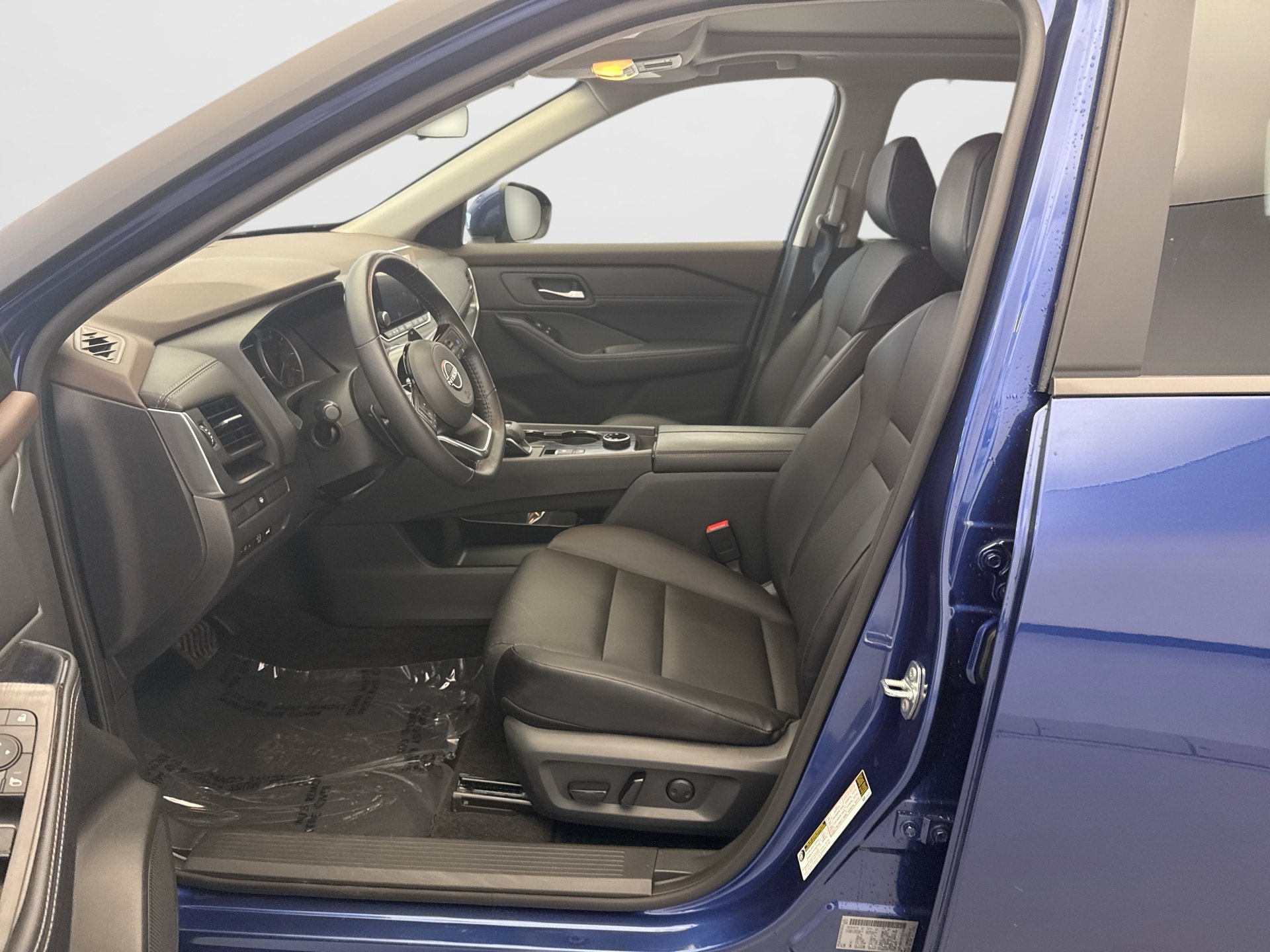 Used 2023 Nissan Rogue SV w/ SV Premium B Package AWD/4WD image 11