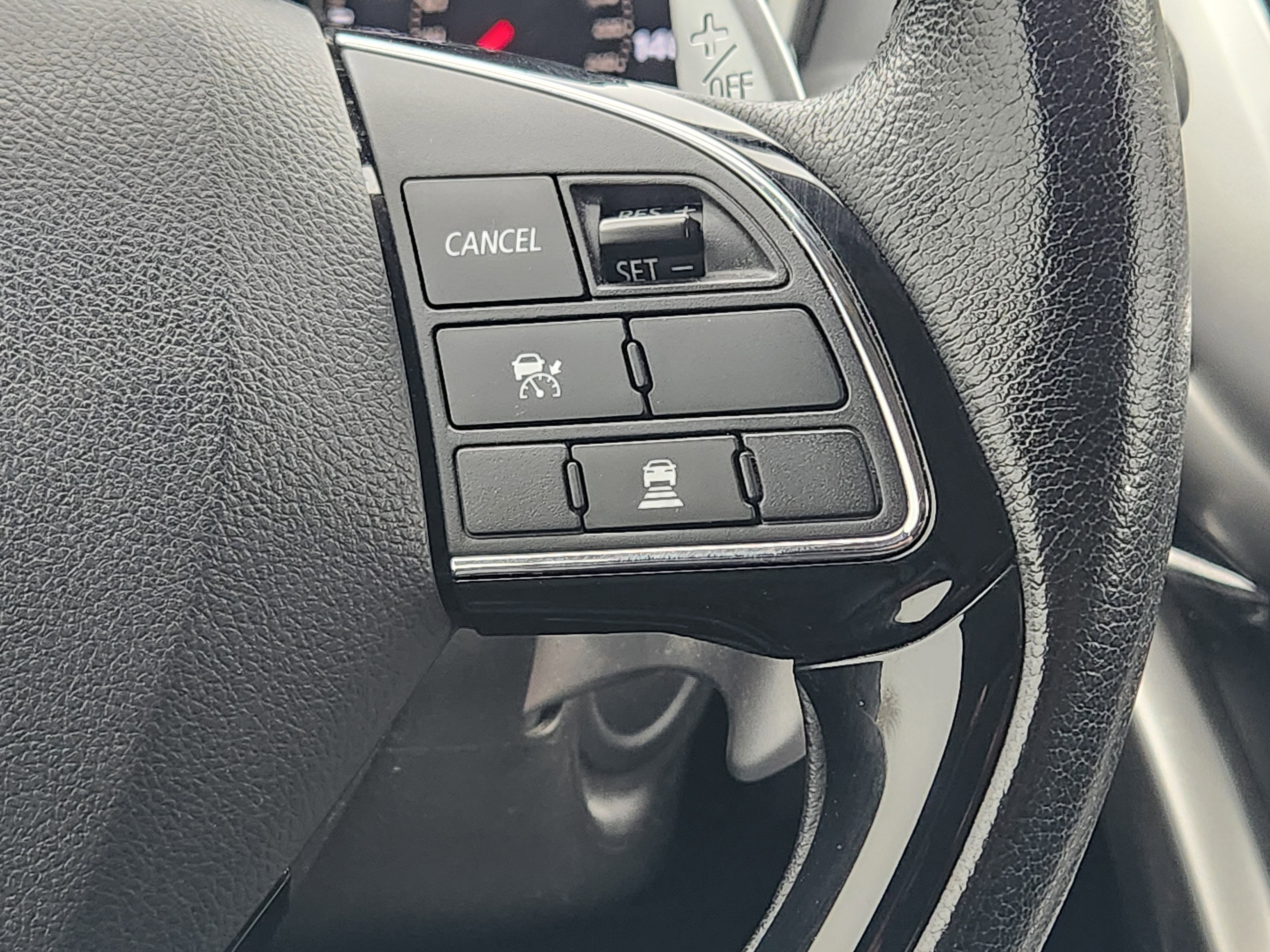 Used 2018 Mitsubishi Eclipse Cross SEL image 29