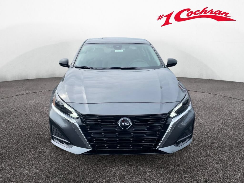 Used 2024 Nissan Altima 2.5 S FWD image 2