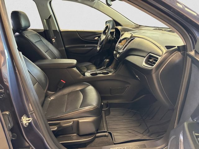 Used 2019 Chevrolet Equinox LT w/ Sun & Navigation Package AWD/4WD image 16